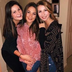 Meet your Posher, Ali